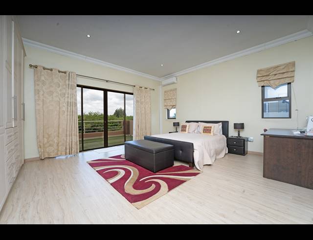 4 BEDROOM HOUSE FOR SALE IN BLUE VALLEY GOLF ESTATE